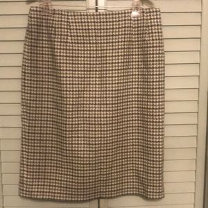 Talbots green and ivory checkered skirt